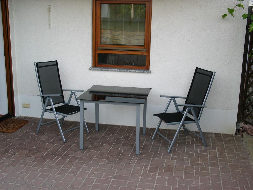 2-Zimmer-Ferienwohnung Gartenblick Rottweil Esterno foto