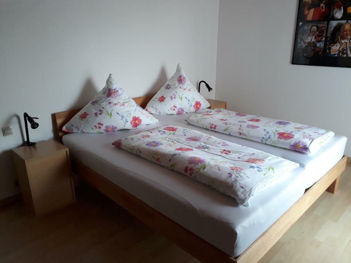 2-Zimmer-Ferienwohnung Gartenblick Rottweil Esterno foto