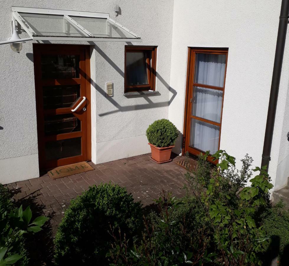 2-Zimmer-Ferienwohnung Gartenblick Rottweil Esterno foto